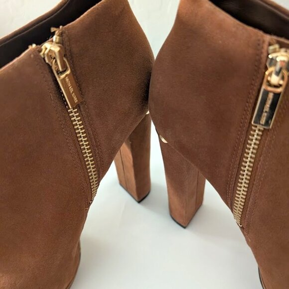 Michael Kors Zip Up Booties With Gold Hardware - Women Sz 7.5M - Picture 6 of 7